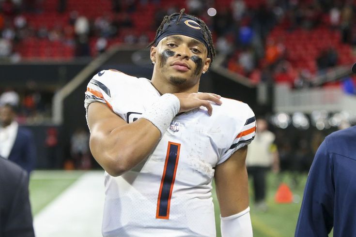 Justin Fields Height, Weight, Interesting Facts, Career Highlights, Physical Appearance